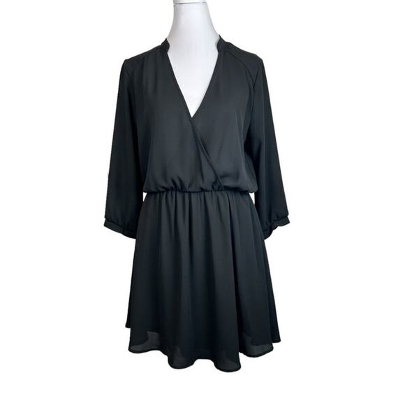 Lush Emma Surplice Skater Dress Womens Size M Black Chiffon Lined Skirt Chic - Picture 2 of 11